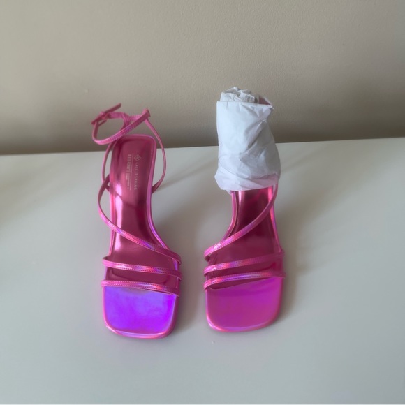 SALE 🩷 NWT PINK METALLIC HEELS | BARBIECORE | BARBIE - Picture 8 of 11